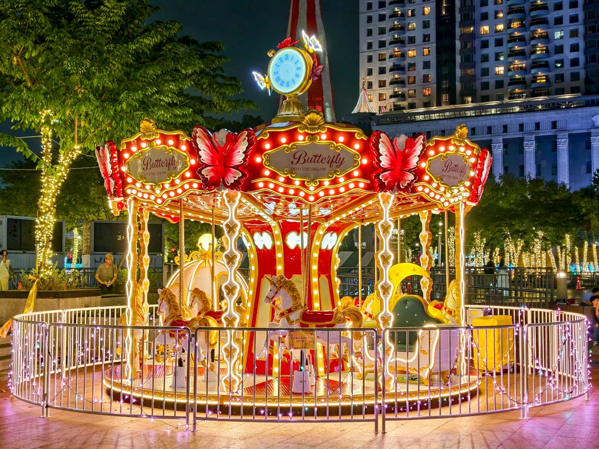Circus Carousel