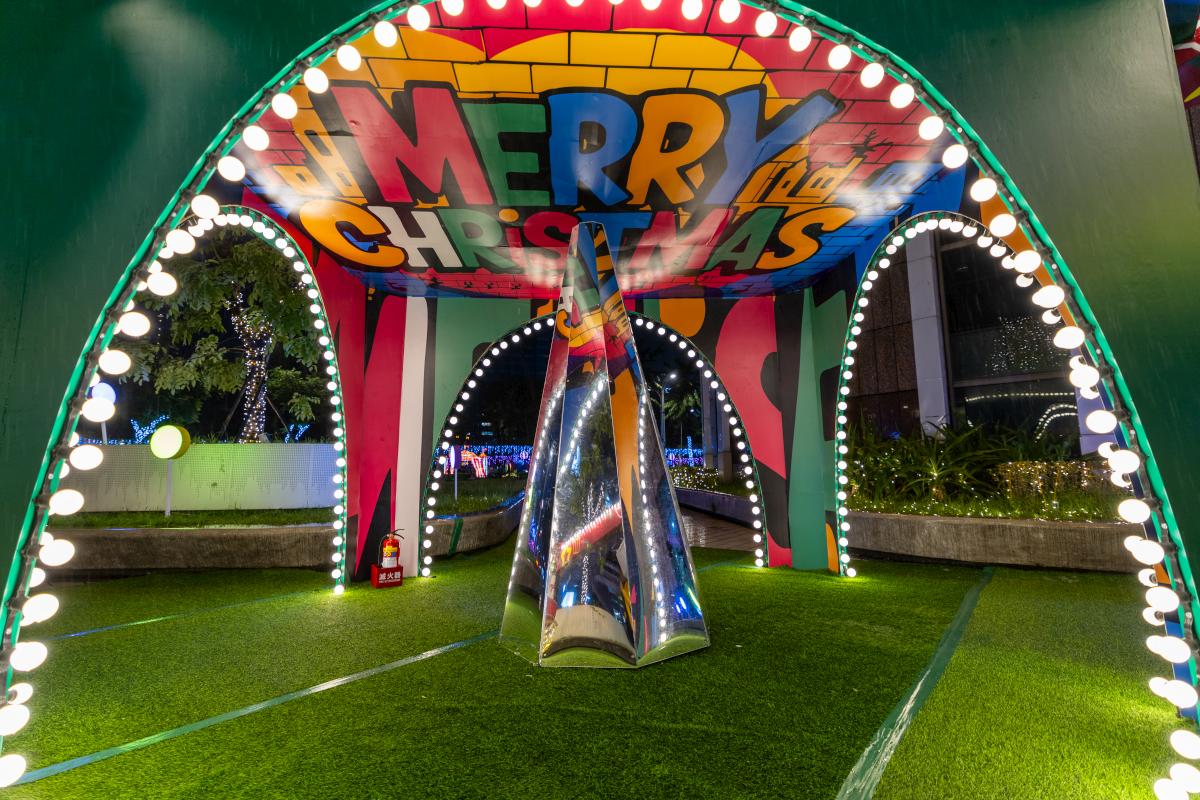 Kaleidoscope of Mirrors